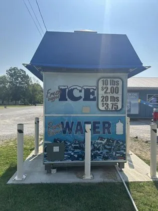 Kooler Ice IM1500 commercial vending system ready for operation