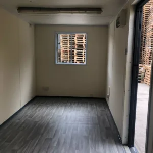 Anti-vandal welfare cabin for construction and industrial work sites