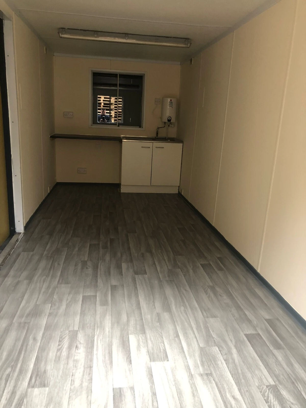 20ft site office container with commercial flooring and lockable windows