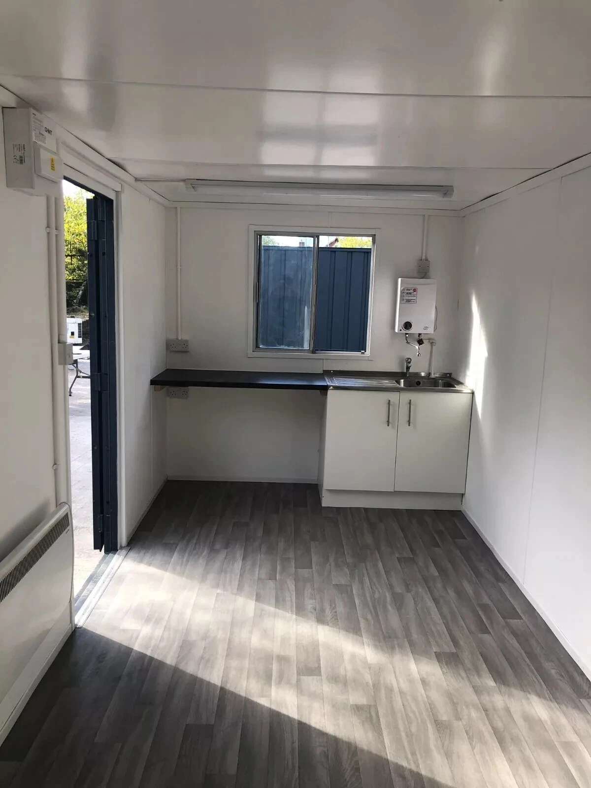 20ft anti-vandal office container for construction and industrial sites