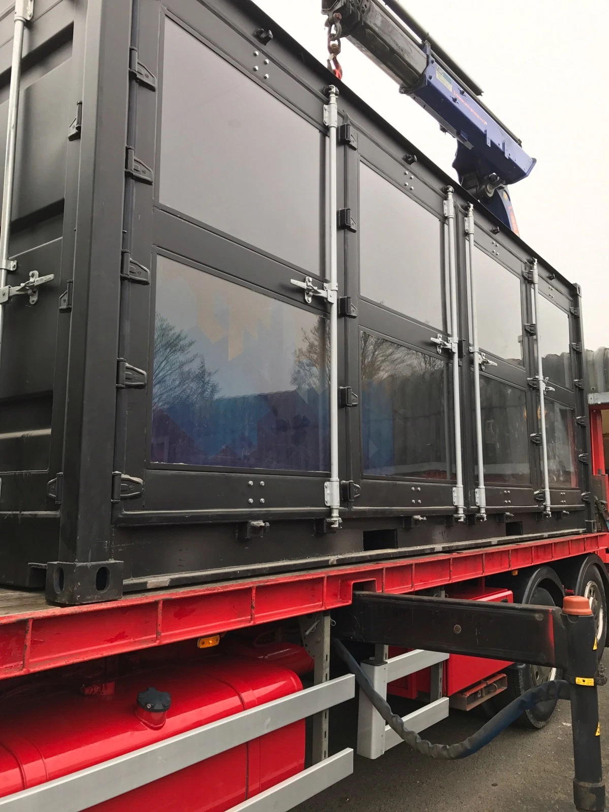 Portable 20ft office container with natural light and double cargo doors
