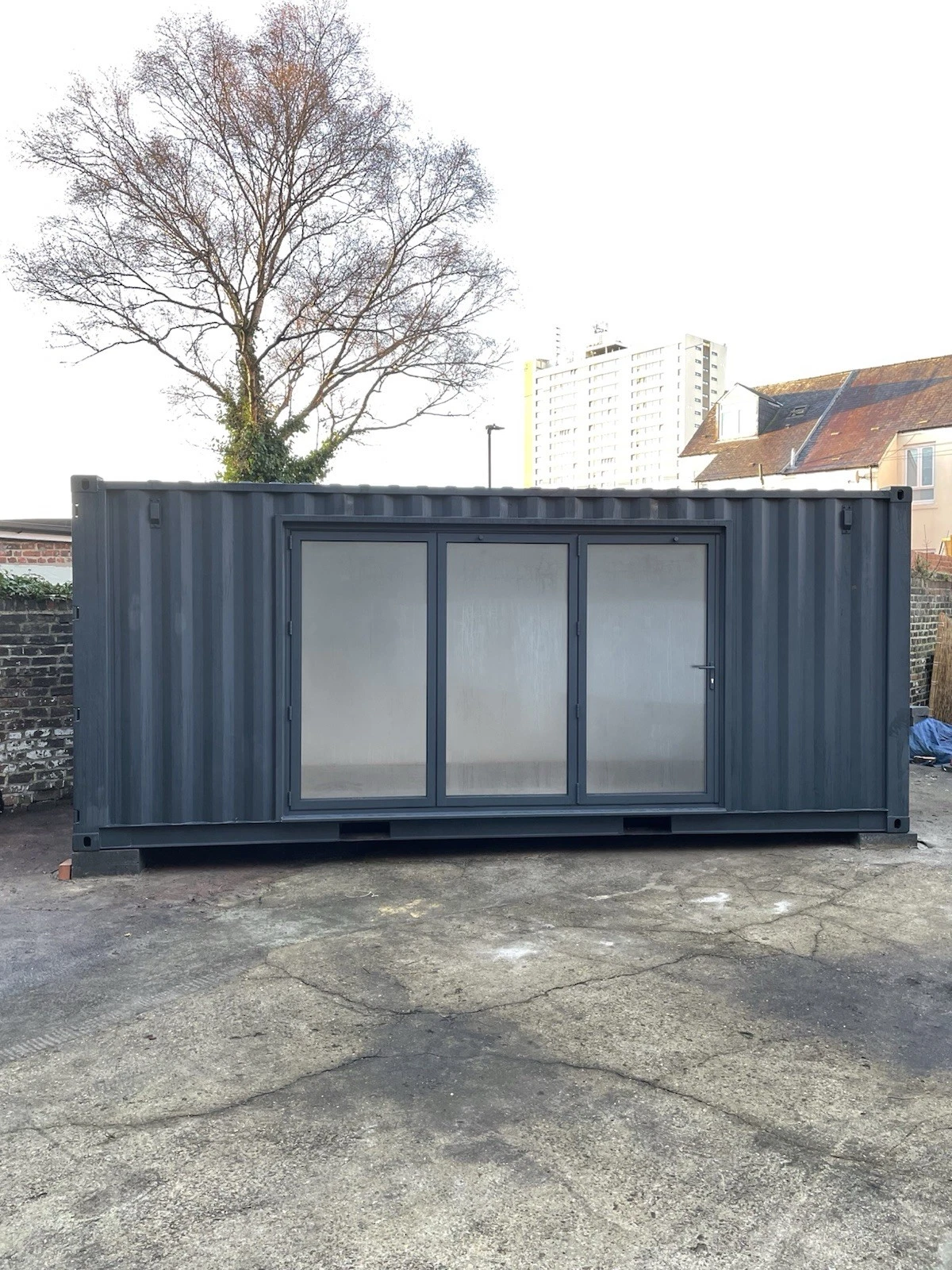 Insulated 20ft container workspace with electrical installation and secure access