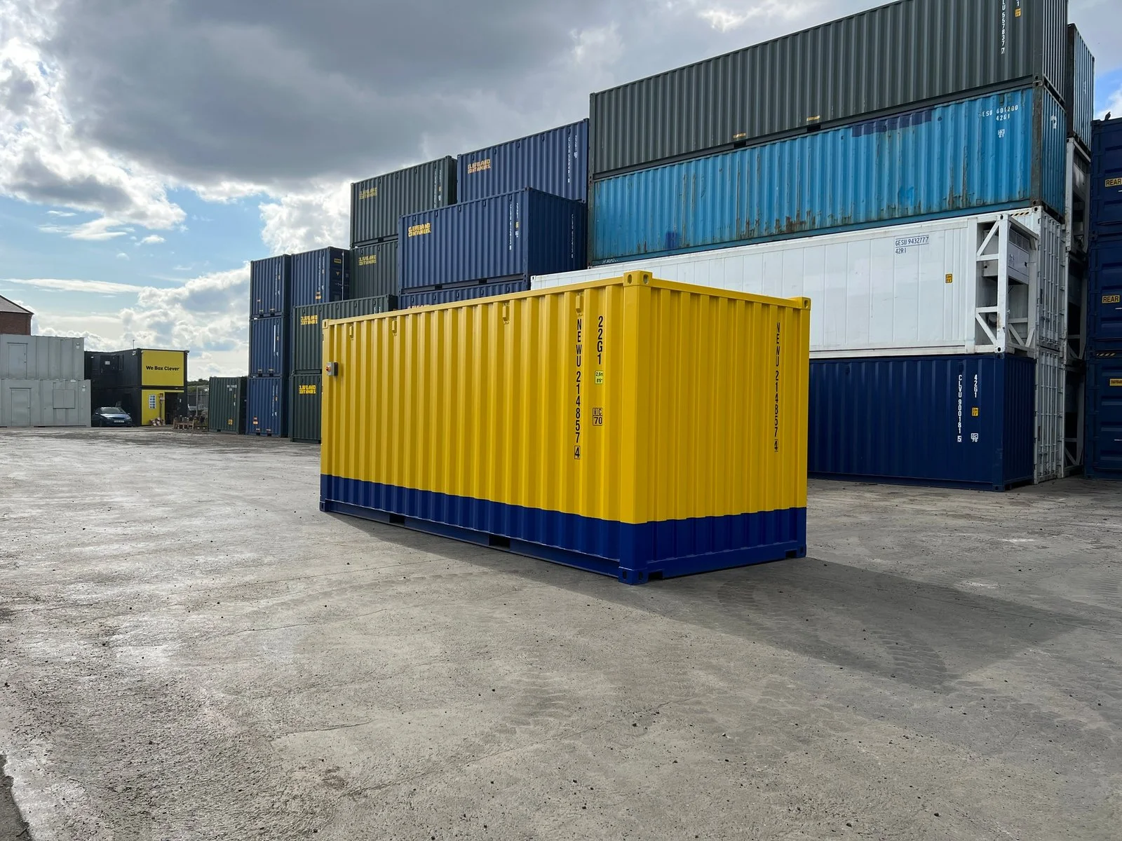 One-trip 20ft custom shipping container with electrical installation and secure steel construction