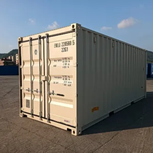 20ft storage container featuring double cargo doors and single access door