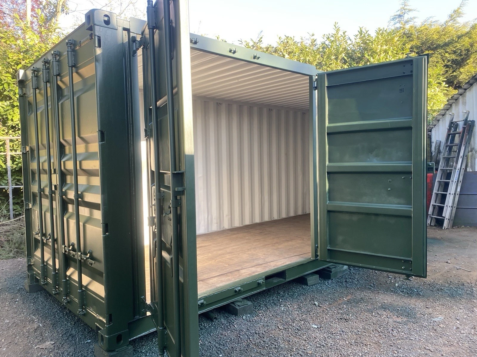 Refurbished 20ft storage container with side opening cargo doors