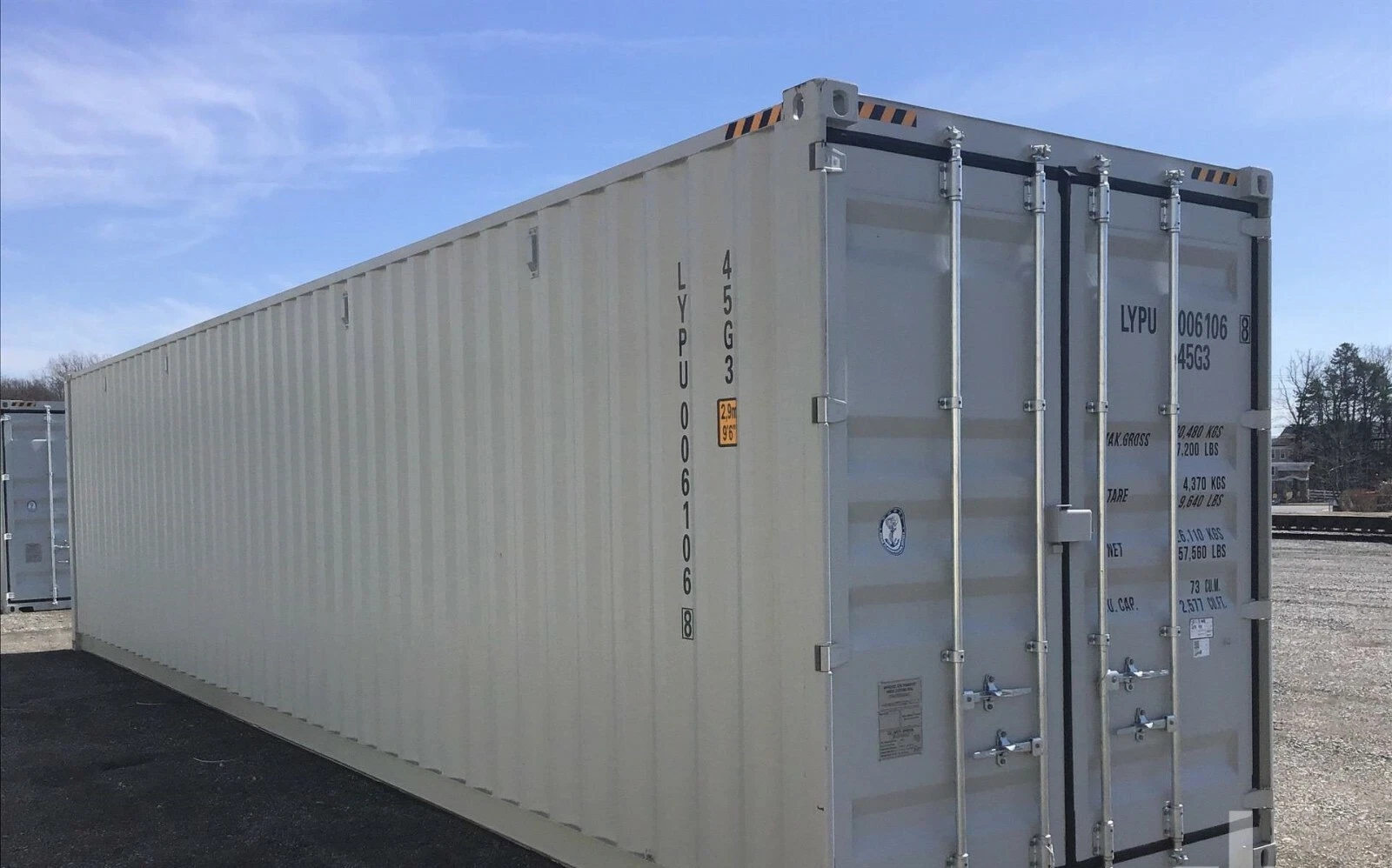 One-trip 40ft high cube container with dual side openings for easy forklift loading