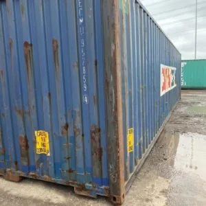 Weather-resistant 40ft storage container with lockable cargo doors