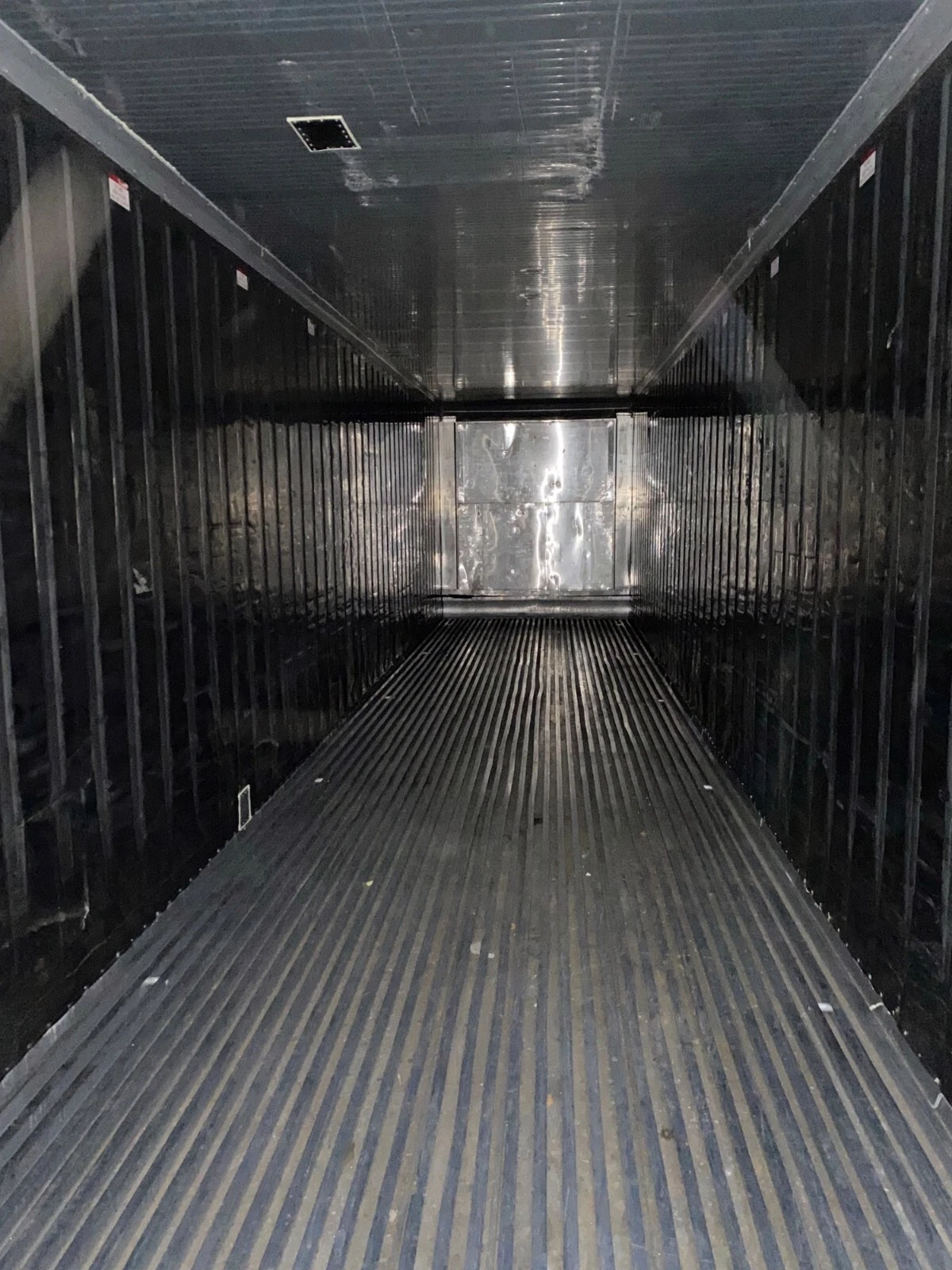 40ft non-working reefer container with insulated walls for secure storage