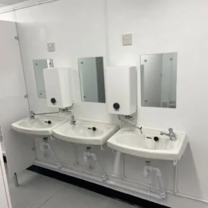 4+1 steel toilet cabin with anti-vandal construction for construction sites