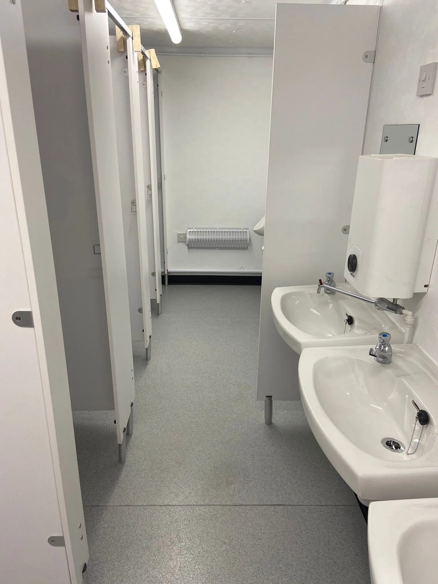 20ft x 9ft portable toilet cabin with multiple washroom facilities