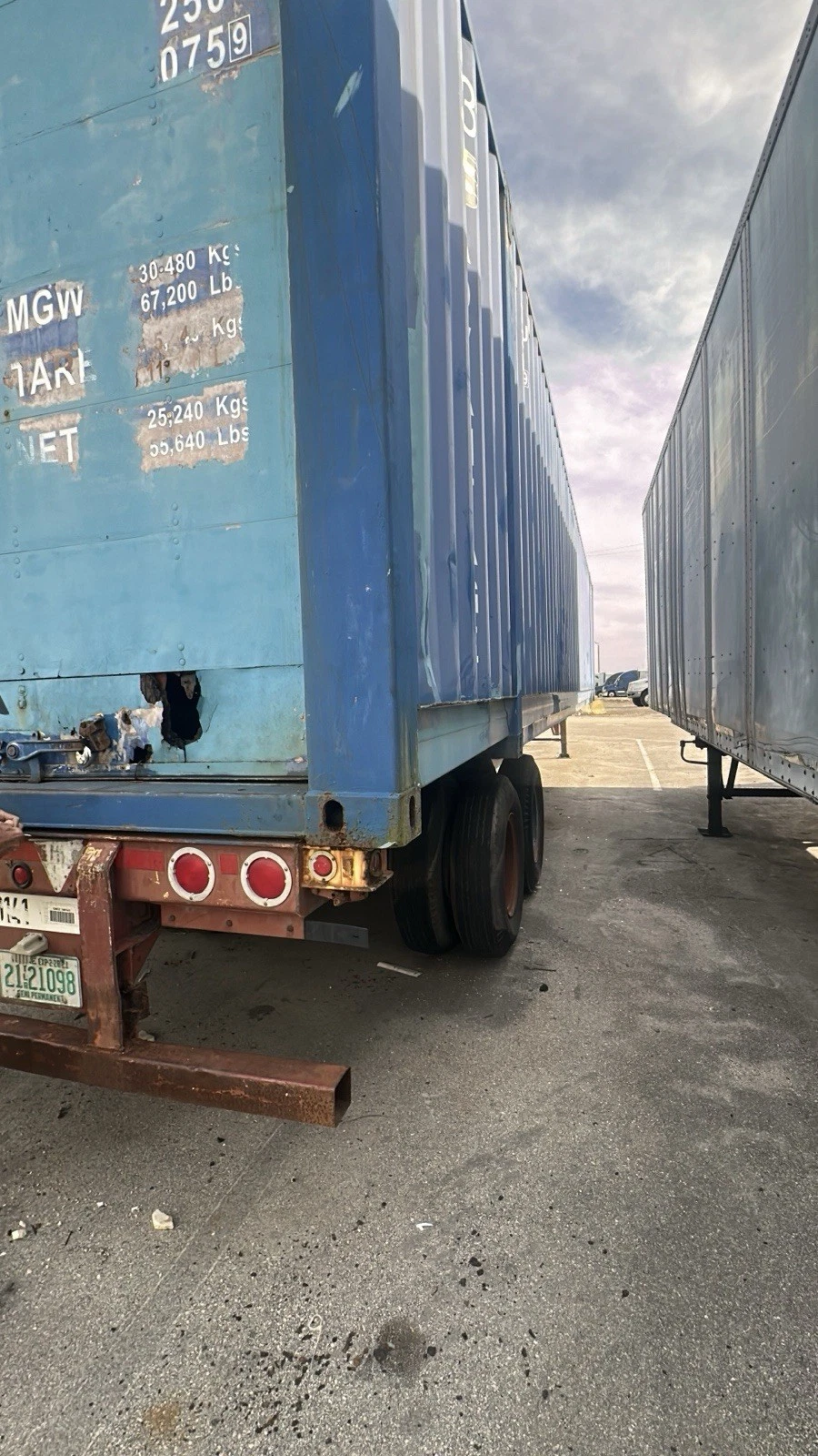 Secure 53ft steel storage container with dual swing cargo doors