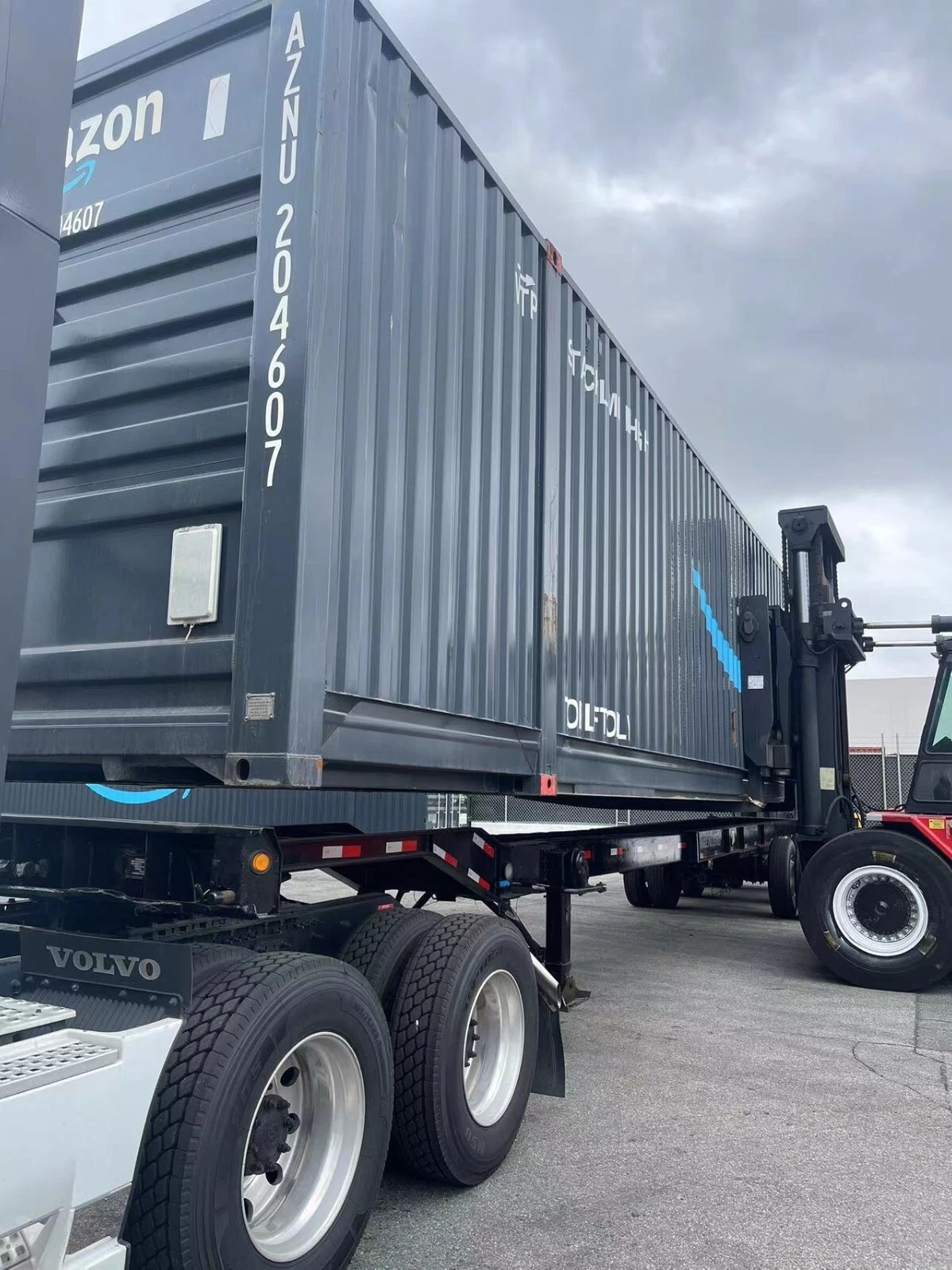 Large 53ft high cube storage container with double cargo doors and plywood floor