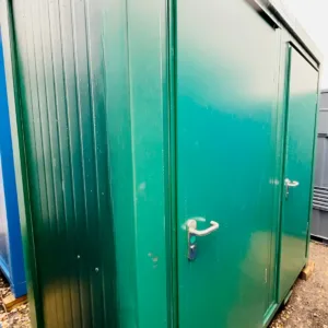 Portable double toilet block with steel construction and insulated walls