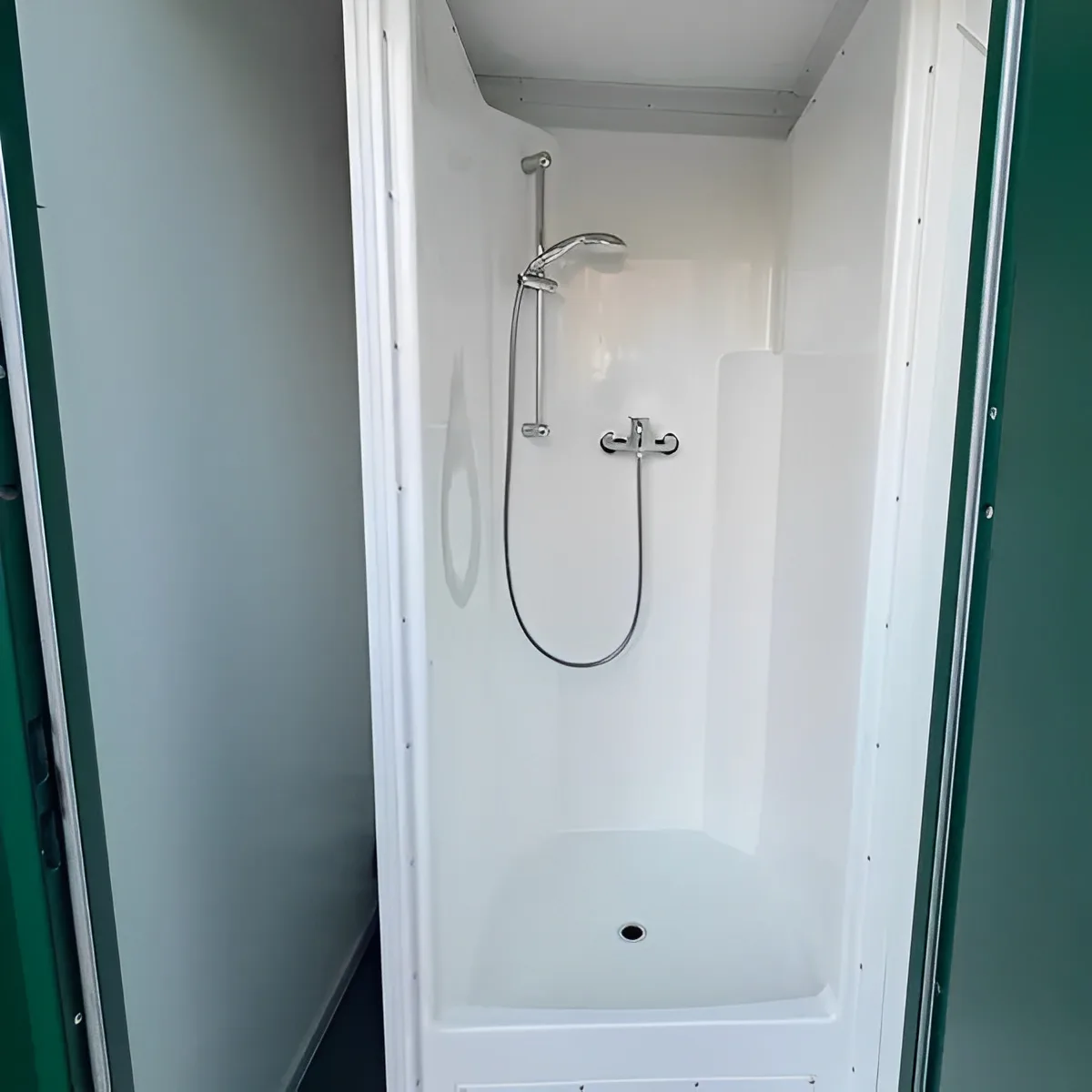 8ft welfare cabin with toilet, wash basin, shower pod, and water heater