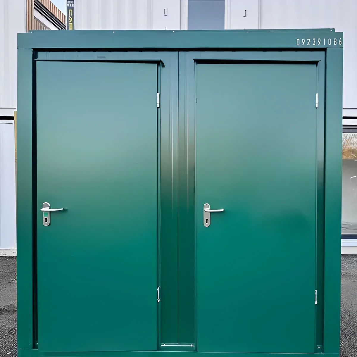 Portable welfare cabin with separate shower room and toilet facilities