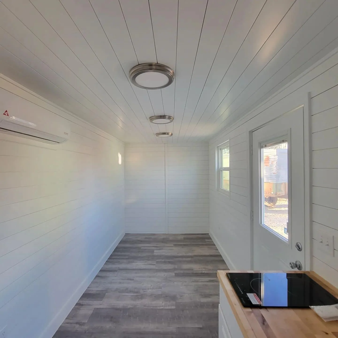 Modern 20ft container home with air conditioning and insulated walls