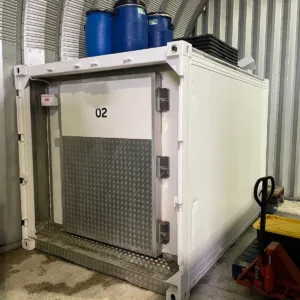 Portable 10ft refrigerated shipping container with insulated steel construction